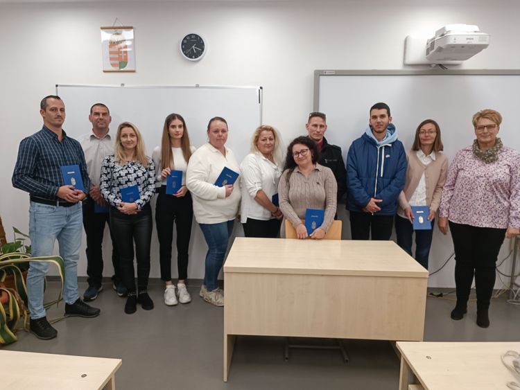 Logisztikai technikus hallgatók oklevelet szereztek