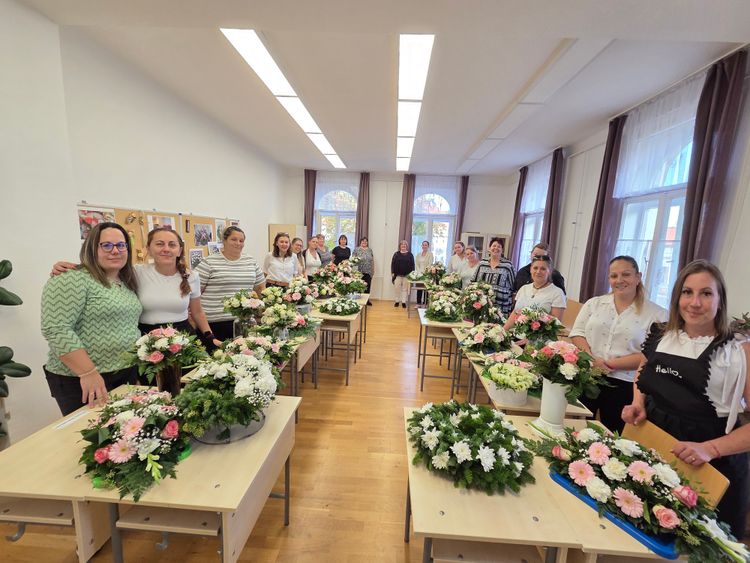 Lezárult a virágkötő és virágkereskedő képzés